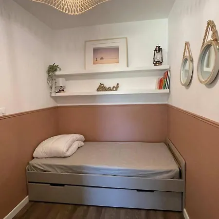 Apartment Bel Avec Parking, Face A La La Rochelle (Charente-Maritime)