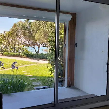 Bel Avec Parking, Face A La *